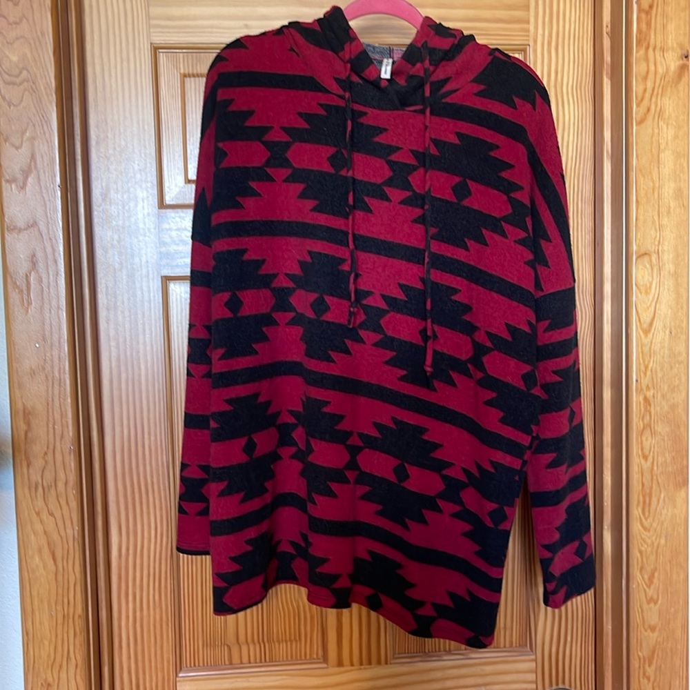 Aztec hoodie size XL